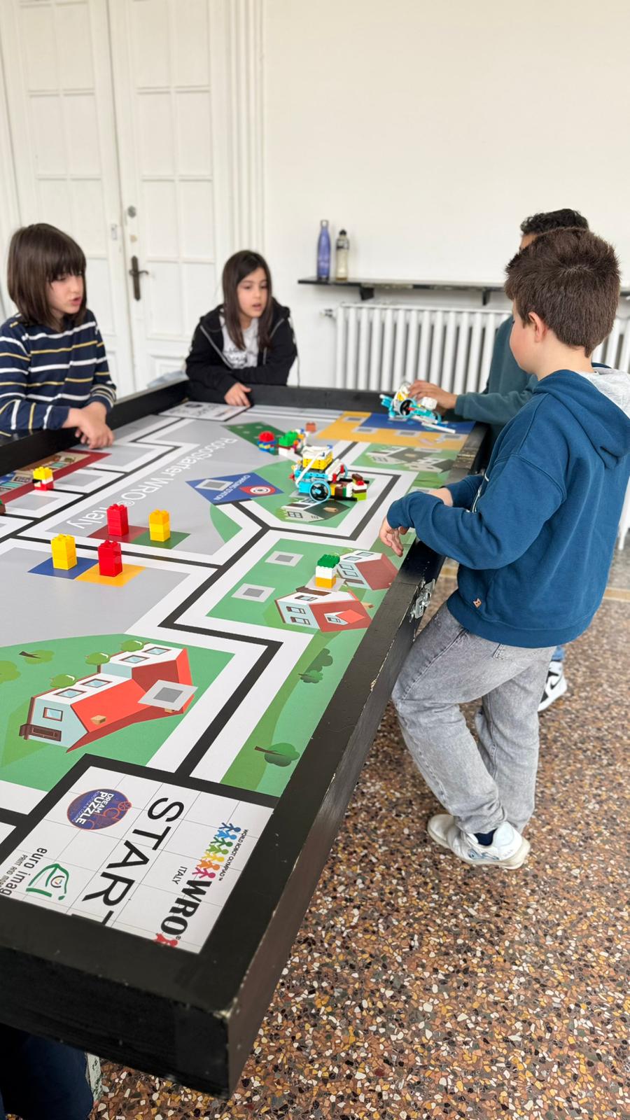 Junior in azione
